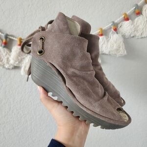 Fly London Yema Wedge Suede Peep Toe Taupe Tie Sandal Boho Chic Career Comfort 9